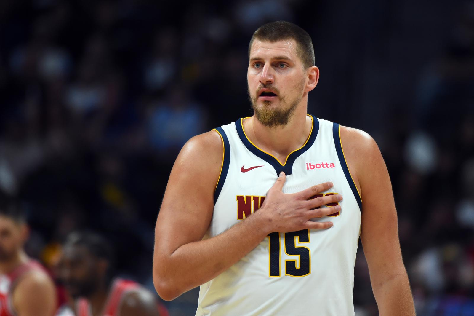 Tyronn Lue : Notre plan était de laisser Jokic marquer et de limiter les passes et les réceptions, mais nous ne nous attendions pas à ce qu'il marque 55 points.