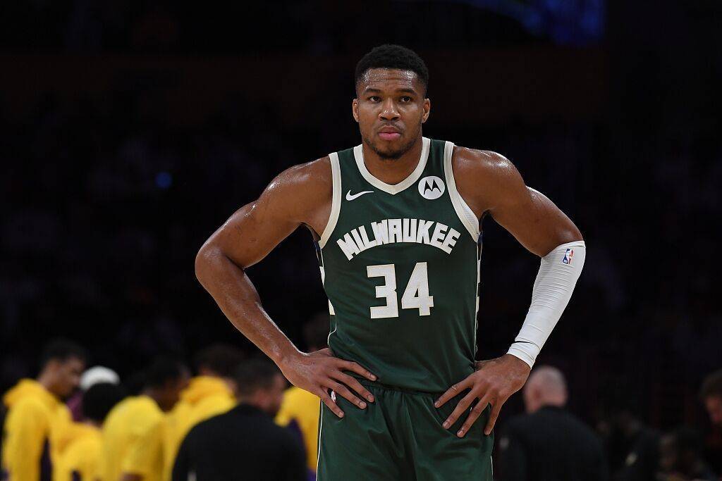 Antetokounmpo compte 30 points, 10 rebonds et 5 passes décisives en 156 matchs, le plus grand nombre de championnats au cours des 40 dernières années.